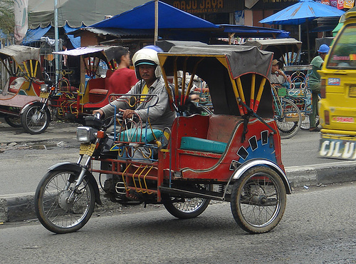 DISHUB BOJONEGORO BERWACANA MEMBUAT BECAK INOVASI