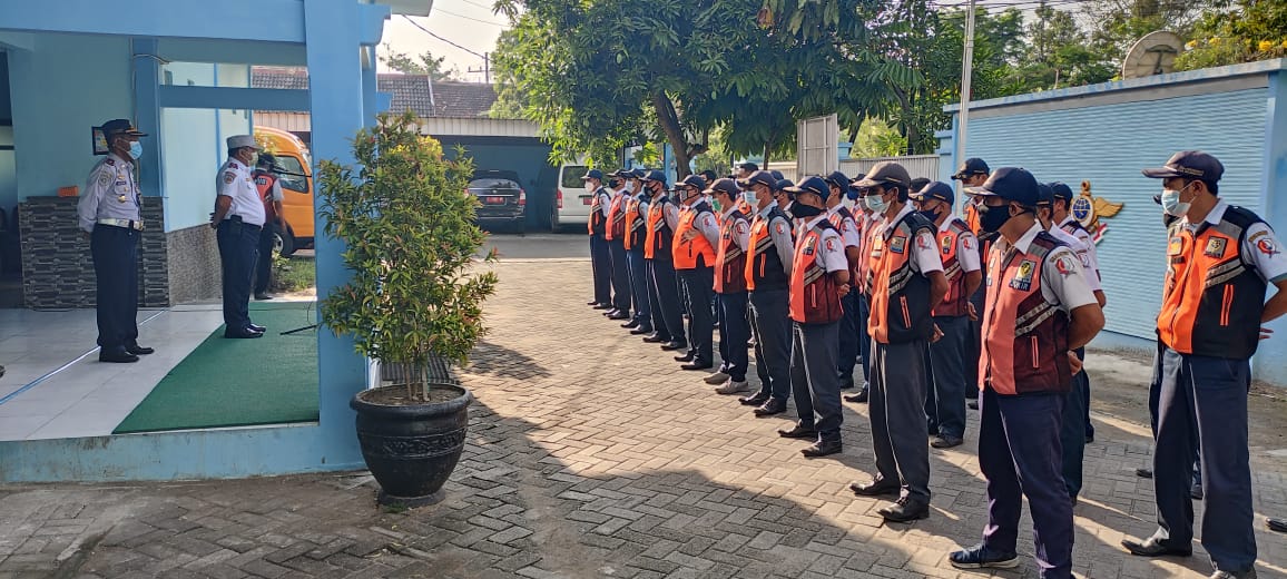 LAPORKAN PELANGGARAN PARKIR DAN PARKIR LIAR MELALUI CALL CENTER DISHUB