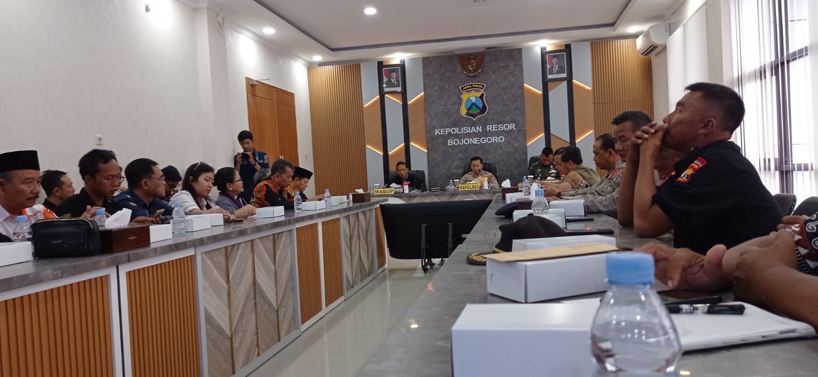 Rapat Koordinasi Lintas Sektoral Pengamanan Natal 2025 dan Tahun Baru 2026