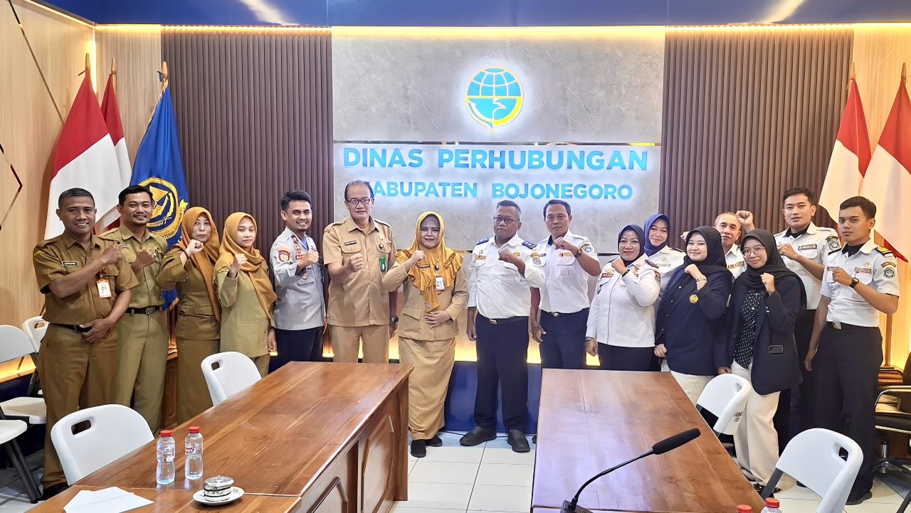 Dinas Perhubungan Lamongan Studi Tiru Operasional Angkutan Pelajar Gratis di Bojonegoro