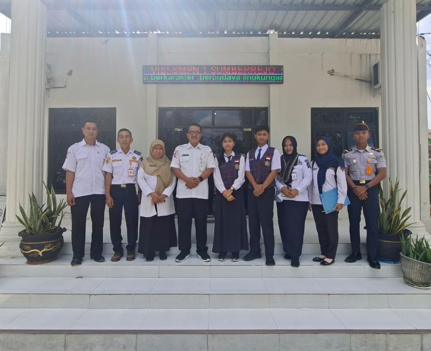 Dishub Bojonegoro Lakukan Monitoring dan Evaluasi Program Angkutan Pelajar Gratis di Lima Sekolah
