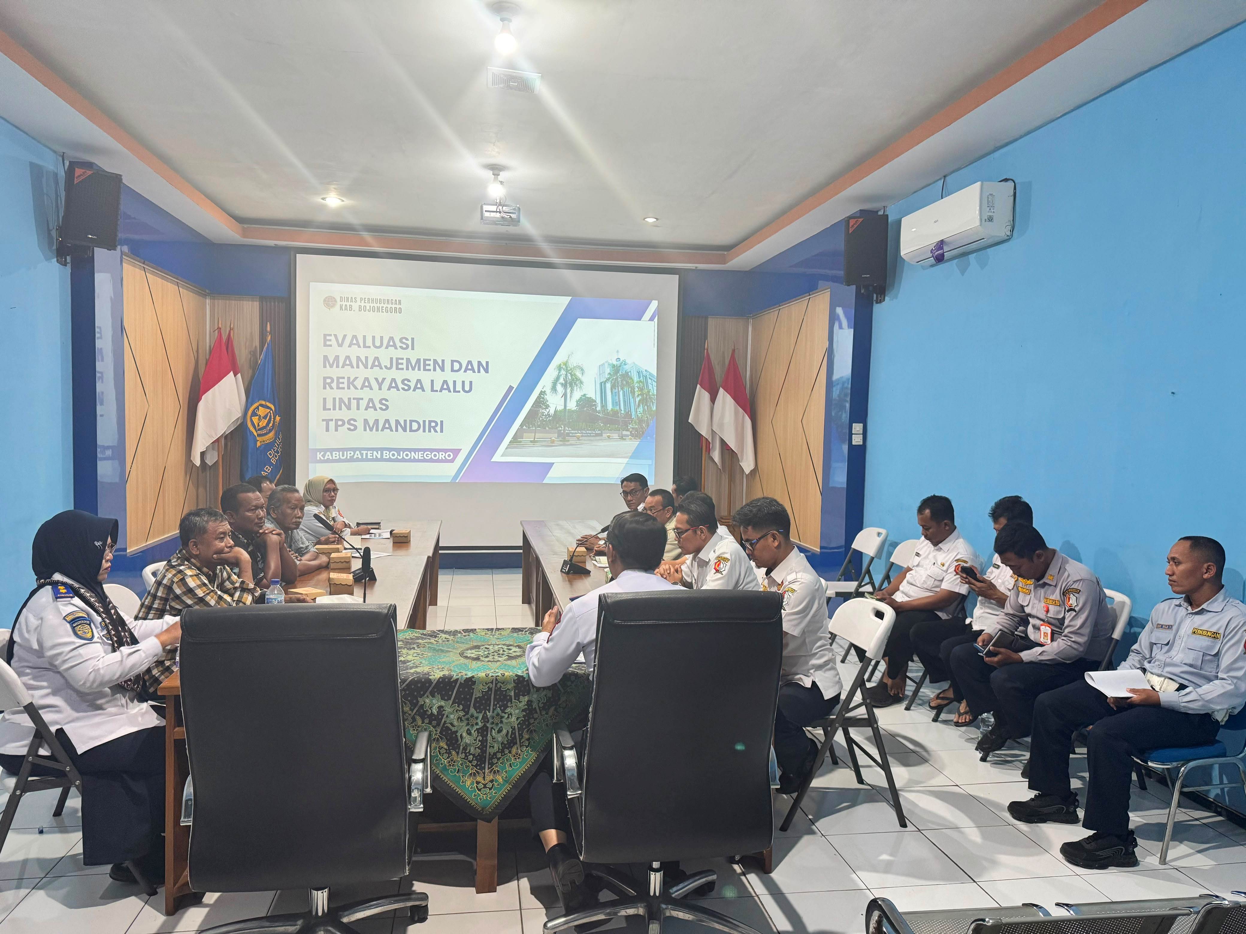 Dishub Bahas Penanganan Dampak Lalu Lintas TPS Saribumi dan TPS Pedagang Lesehan Pasar Kota