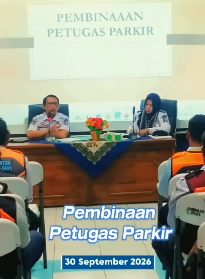 Tingkatkan Kualitas Pelayanan Publik, Dishub Bojonegoro Gelar Pembinaan Petugas Parkir