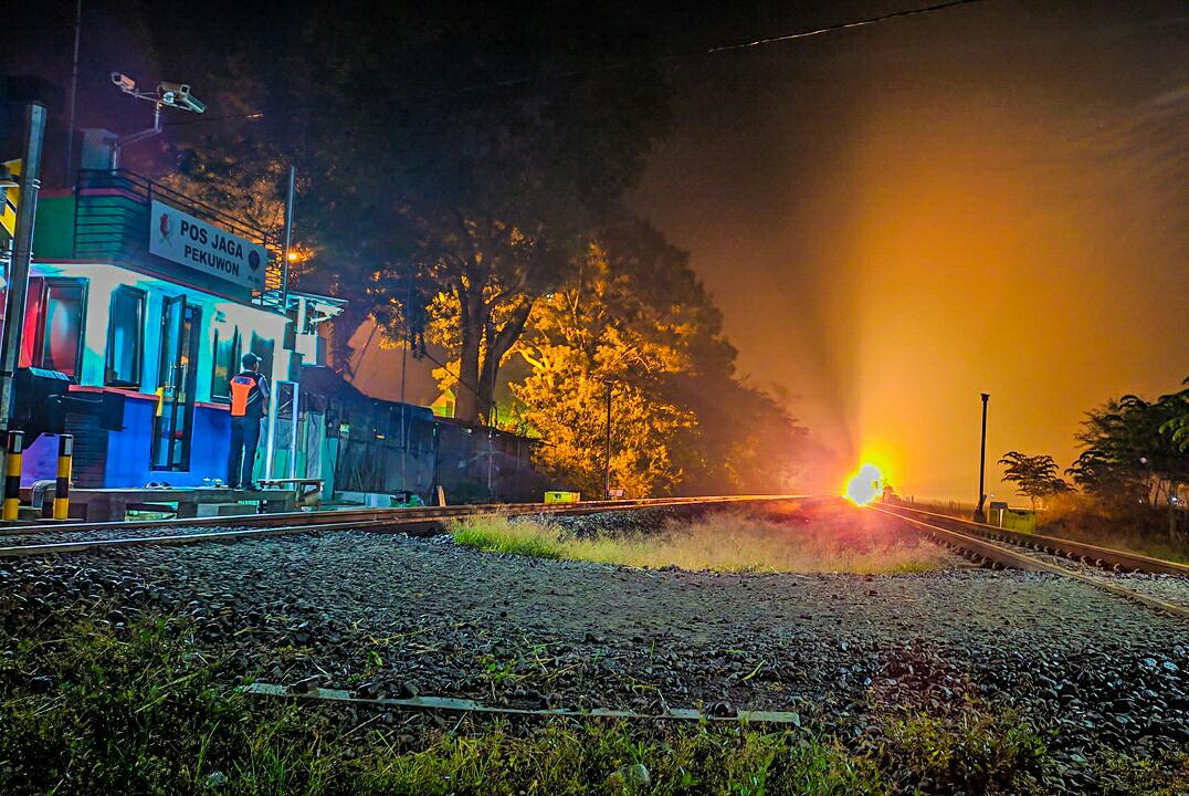 Petugas Jalan Lintasan (PJL)